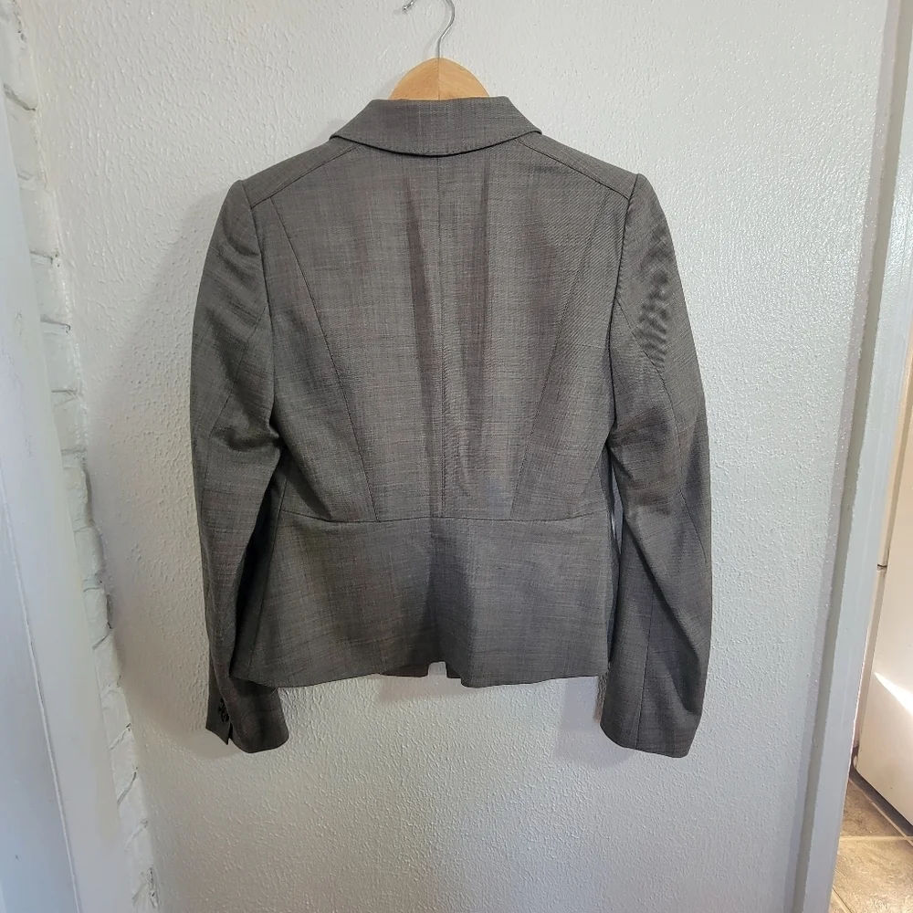 Ann Taylor Virgin Wool Stretch Asymmetrical One-Button Blazer sz 2 Tan Gray
